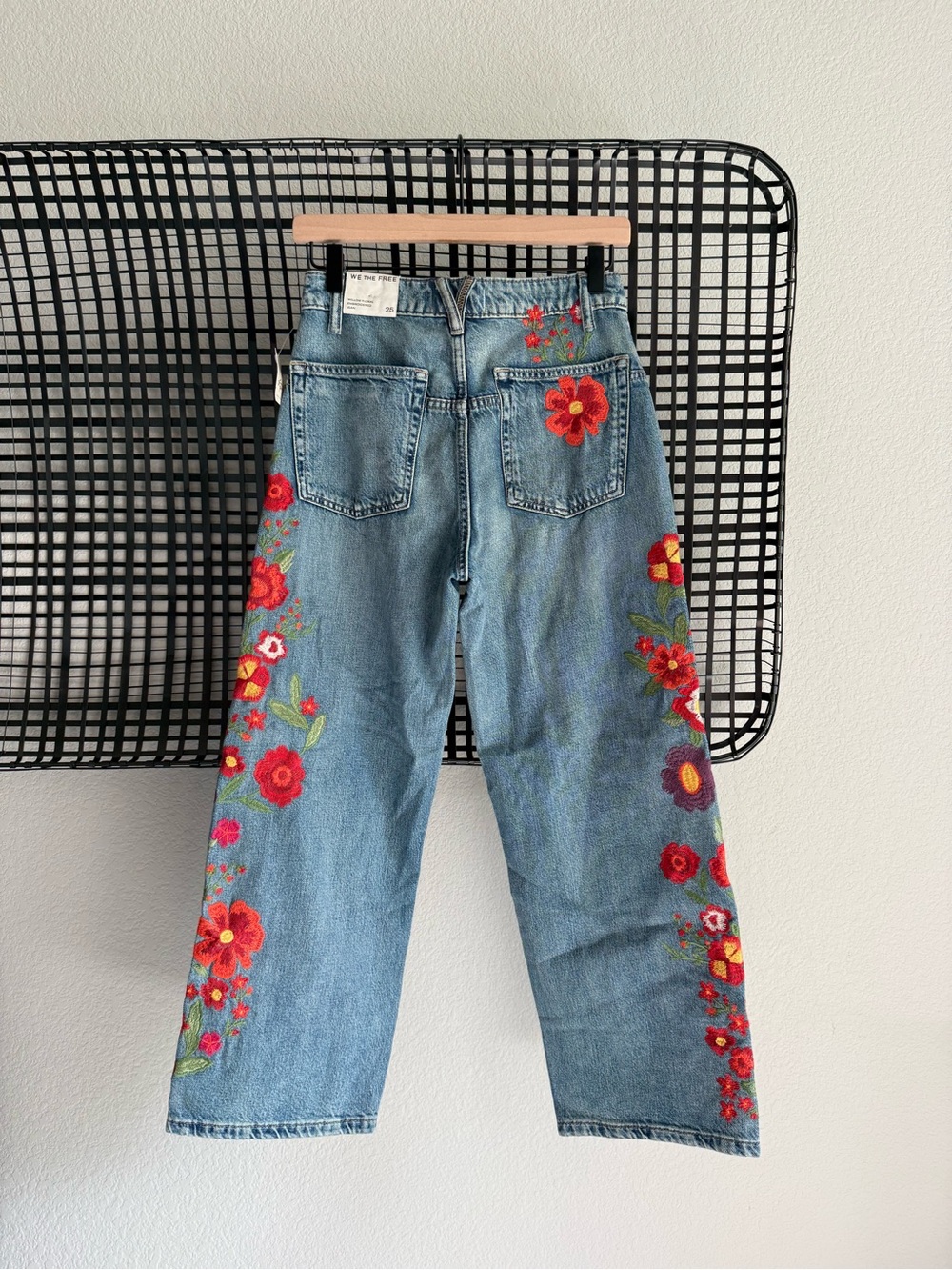 Free people We The Free Willow Floral Embroidered Jeans - Picture 7 of 8